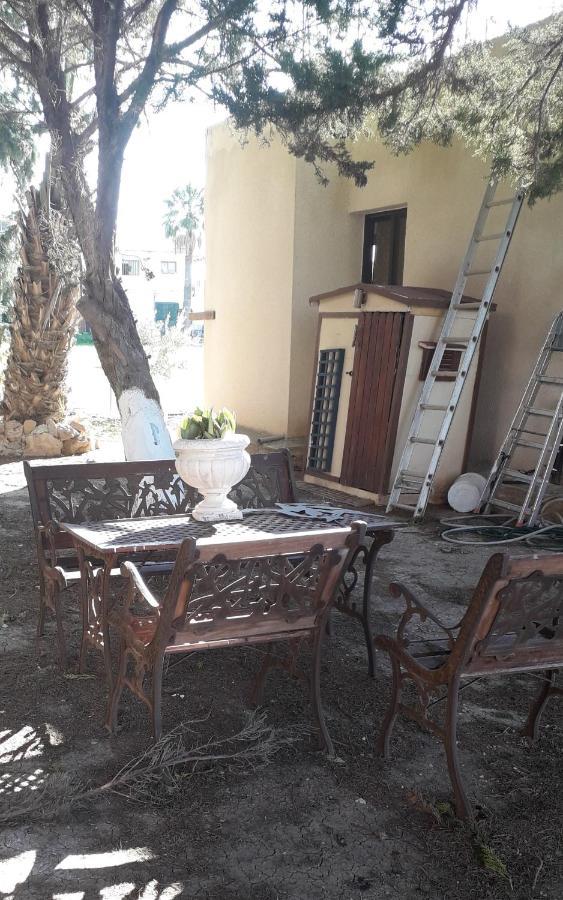 Natasha'S Apartments Paphos Exterior photo